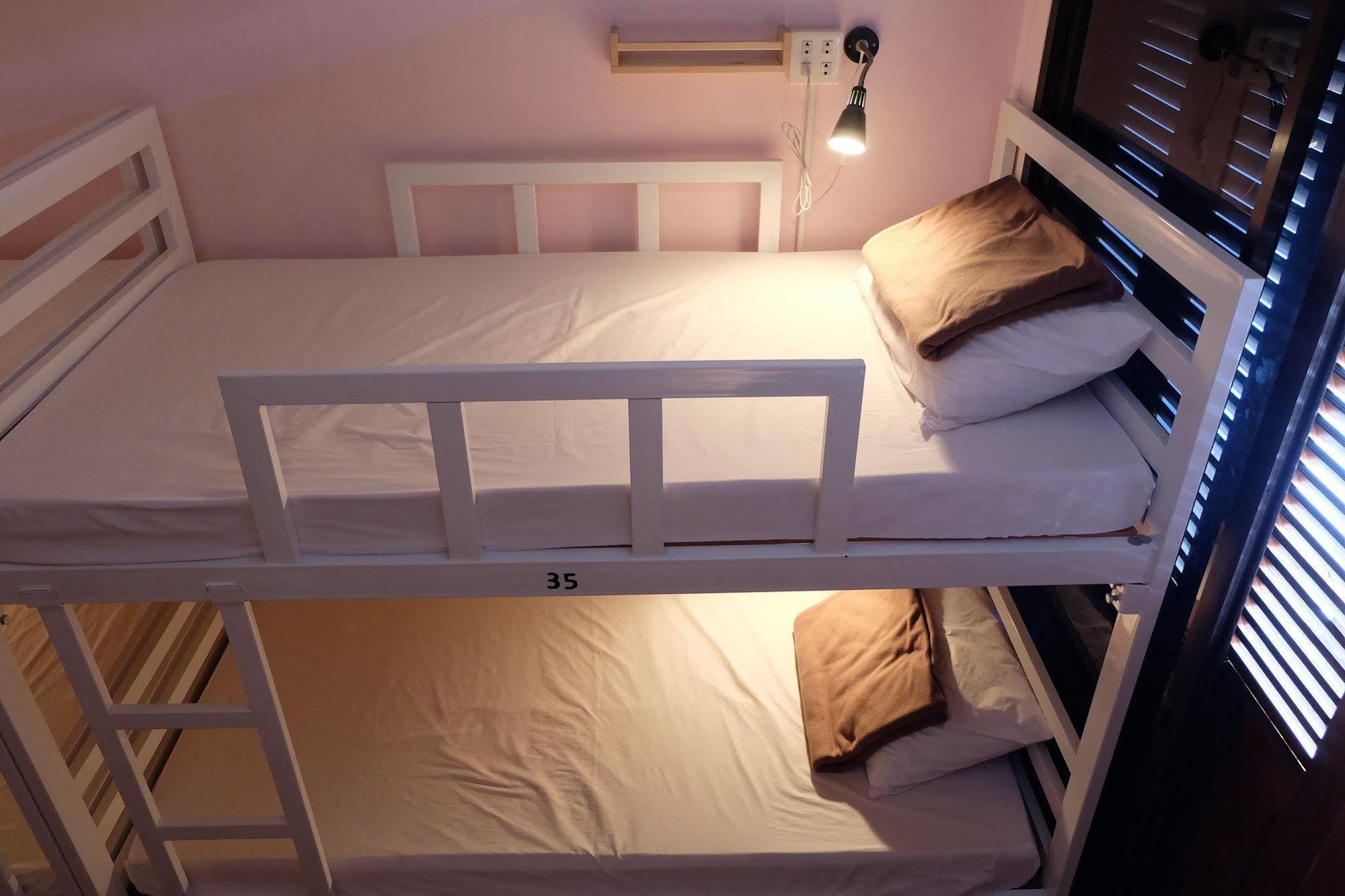 Tiny Hostel Μπανγκόκ Εξωτερικό φωτογραφία