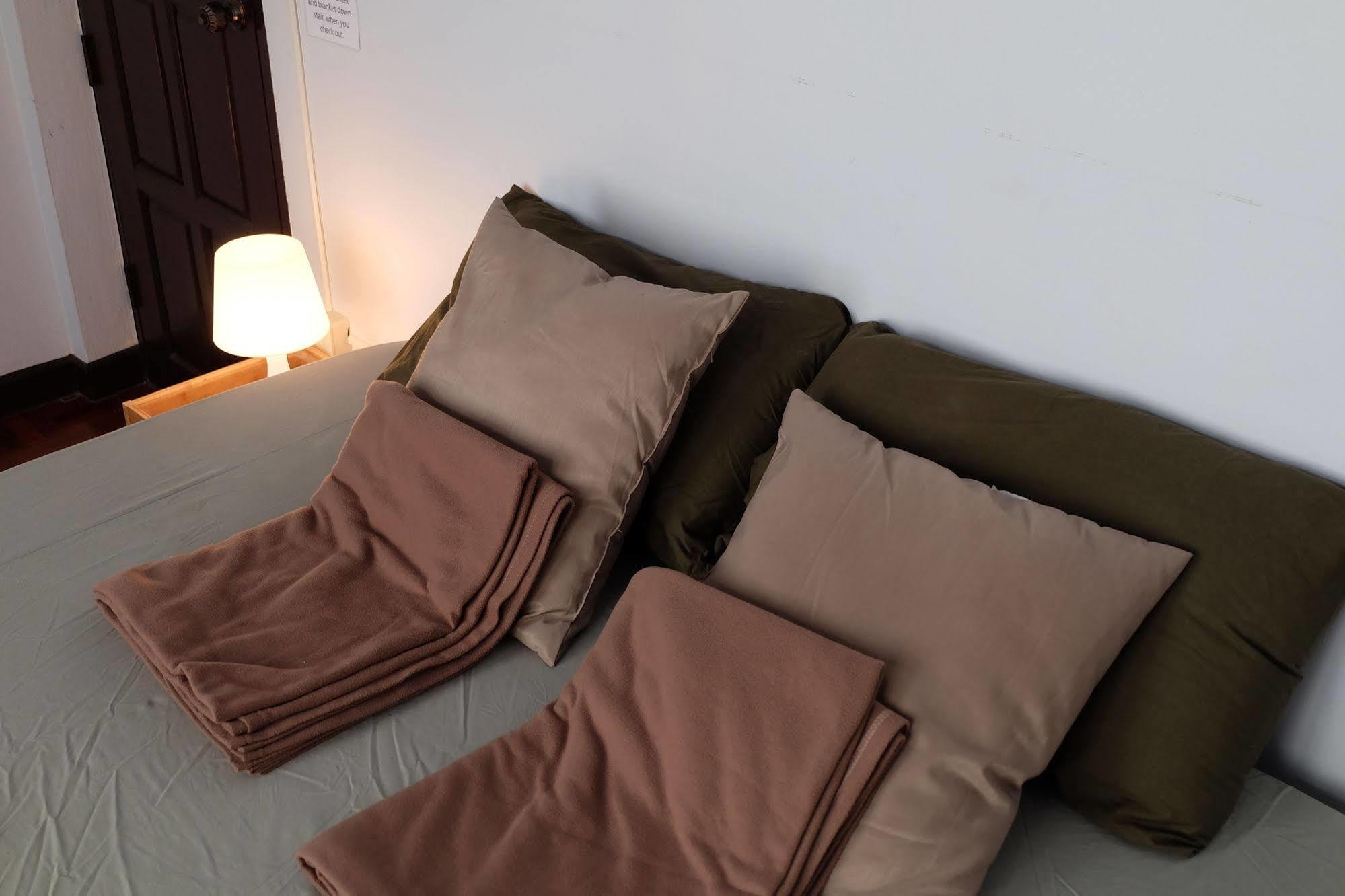 Tiny Hostel Μπανγκόκ Εξωτερικό φωτογραφία